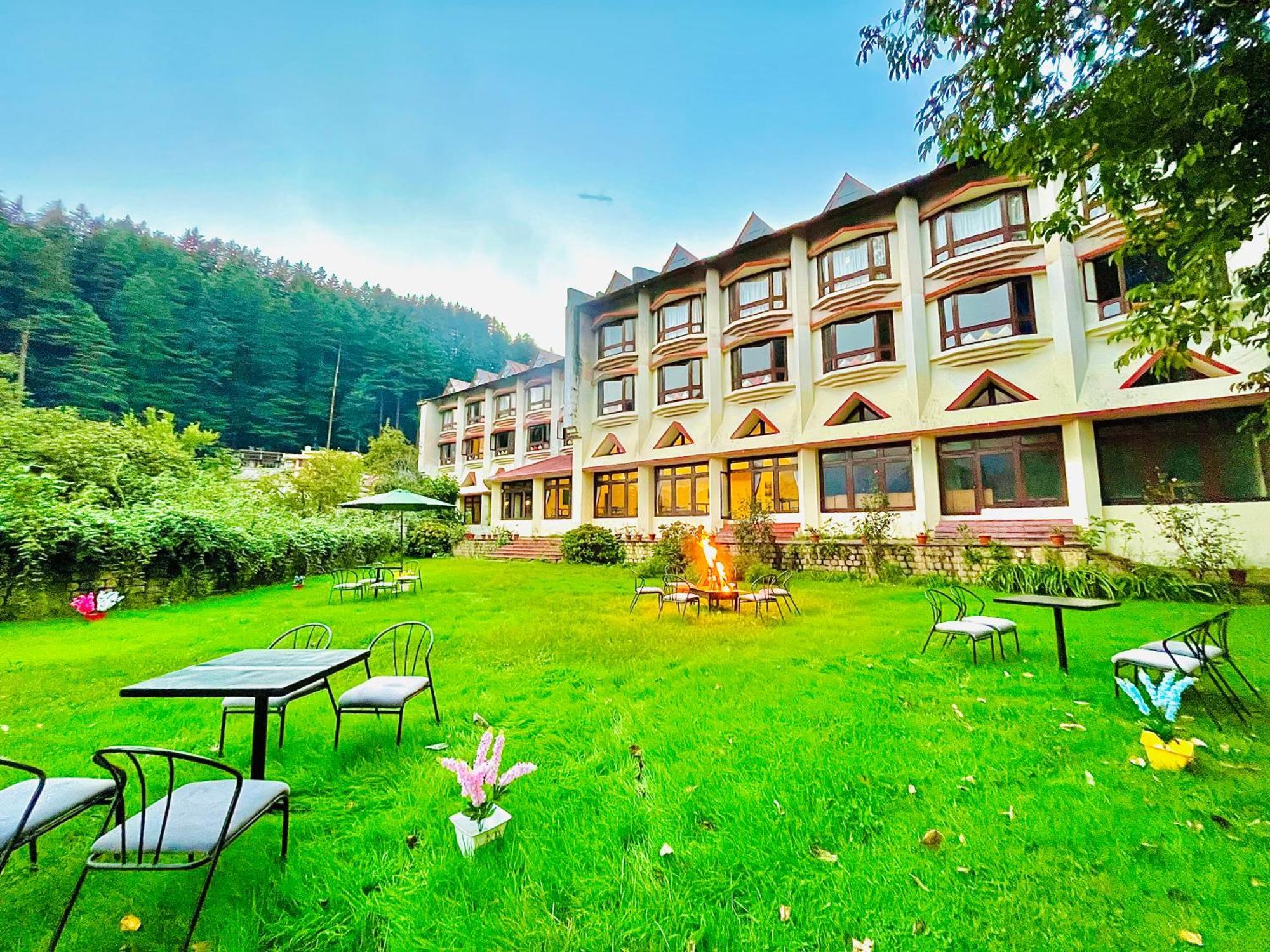 The Sagar Resort - Few Steps From Manali Mall Road Manāli Exterior foto